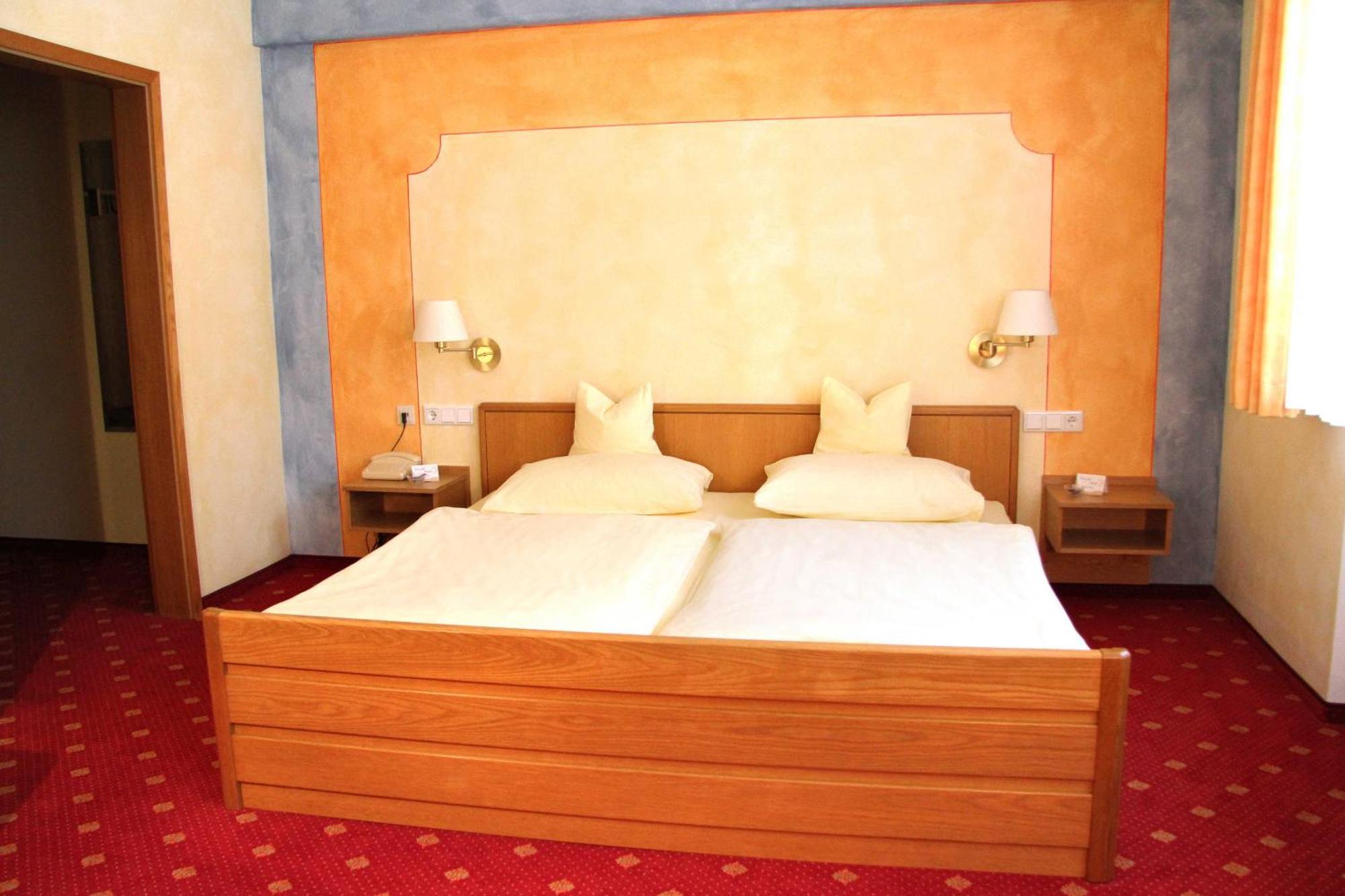 Hotel-Garni Goldener Schwan Bad Windsheim Exteriér fotografie