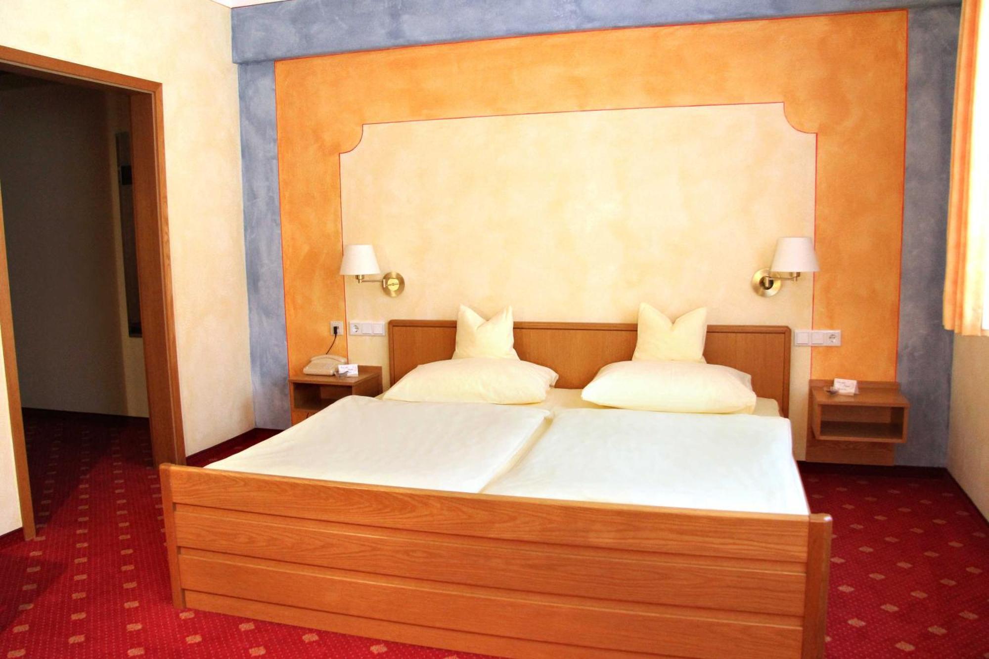 Hotel-Garni Goldener Schwan Bad Windsheim Exteriér fotografie